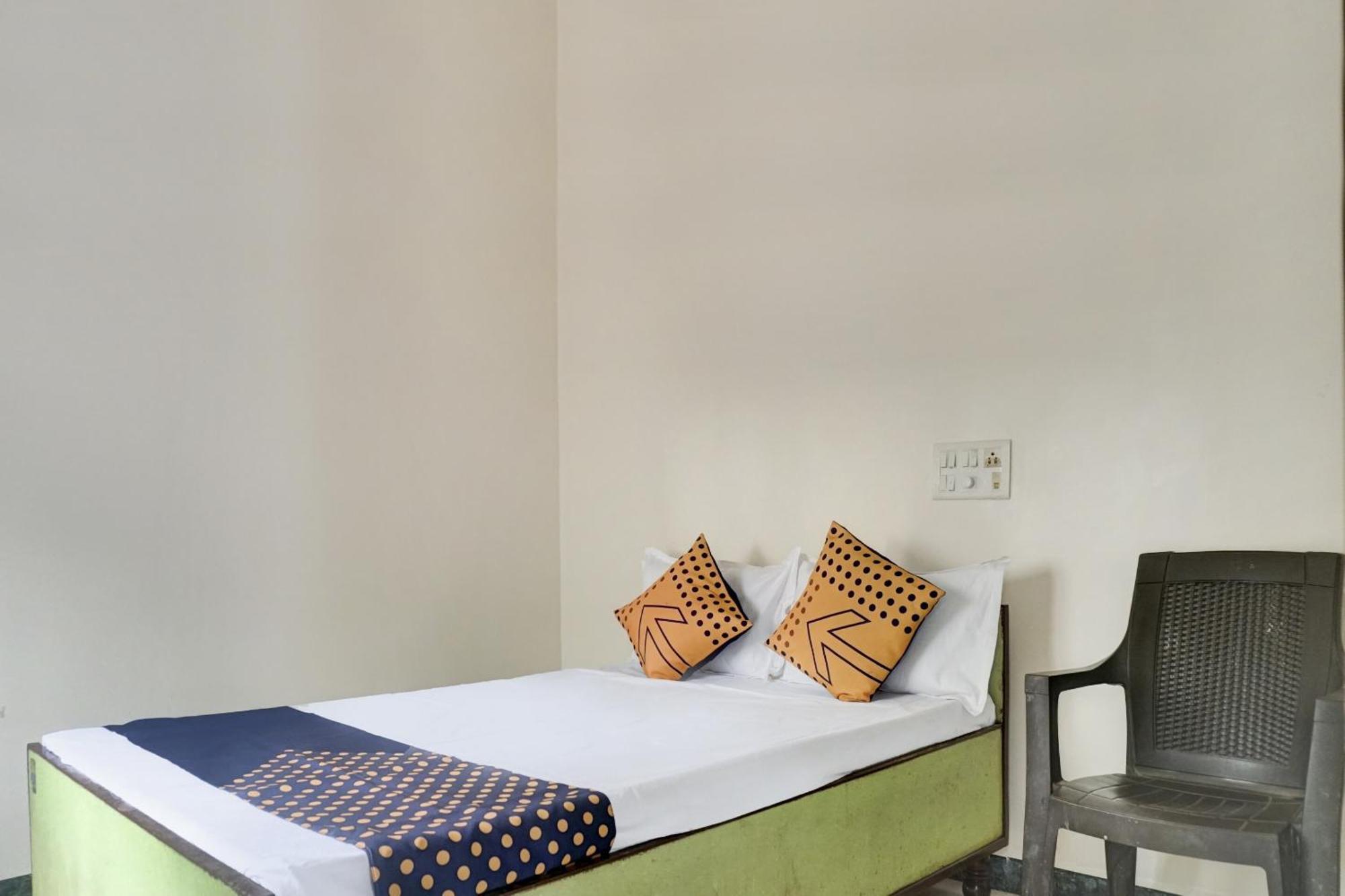 Spot On 74501 Hotel Supriya Garden Vagholi Exterior foto